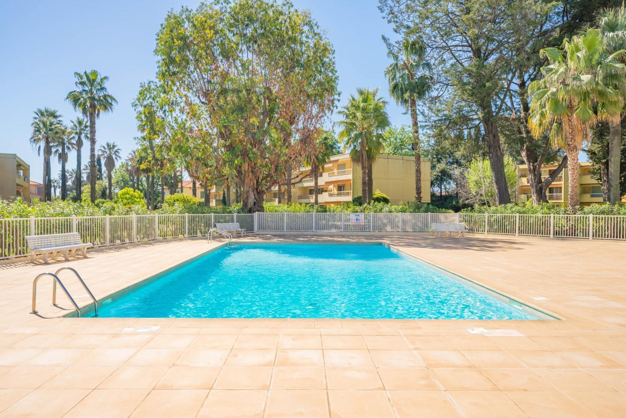 Spacious Apartment At A 5 Min Walk From The Beach Antibes Ngoại thất bức ảnh